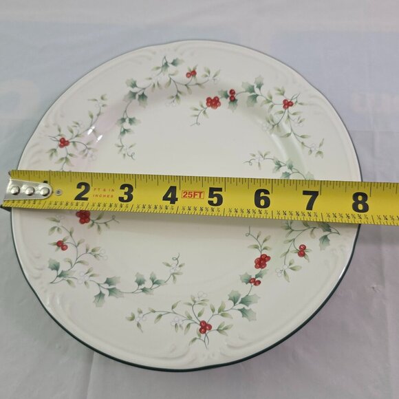 Pfaltzgraff Winterberry 8” Salad Luncheon Plates Holiday Christmas - Set of 4 - Picture 11 of 12